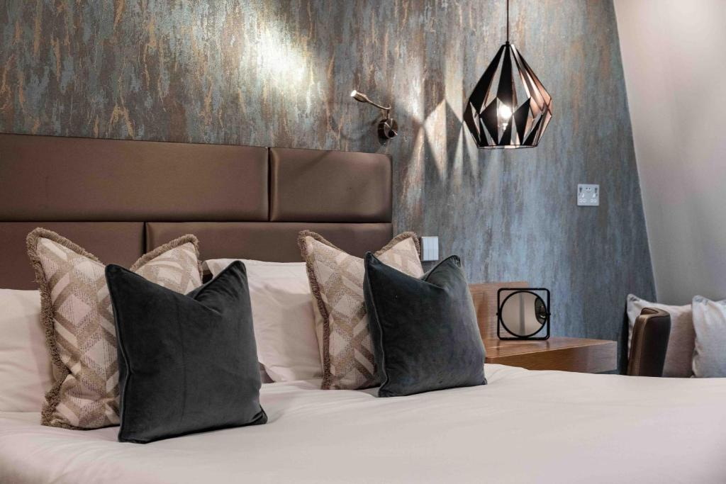King Room at The Jade Hotel